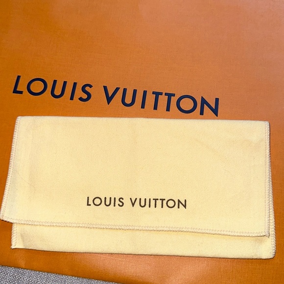 Louis Vuitton long wallet size dustbag 9”x5” - Picture 7 of 13